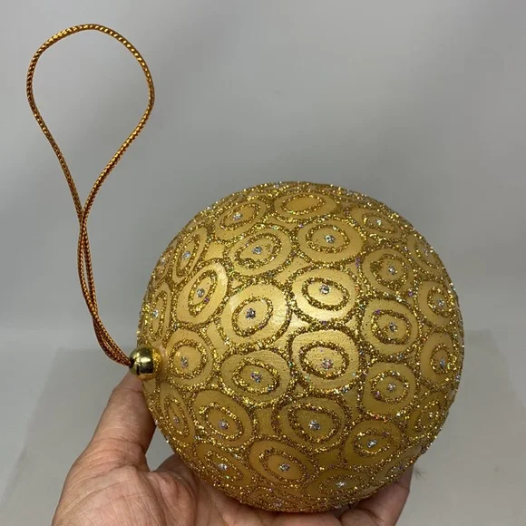 Large round gold glitter Christmas tree ornament decoration vintage decor - Picture 13 of 17